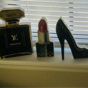 Home Decor CHANEL Black High Heel with Gold Logo 6 pieces